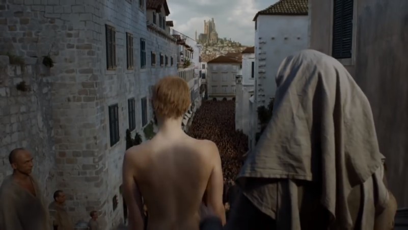 Moradores de cidade cenário de ‘Game of Thrones’ pedem que fãs parem de tirar roupa e gritar