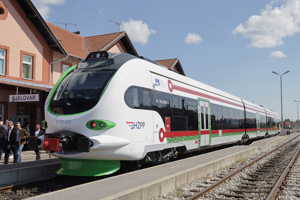 Primeiro trem elétrico a bateria da Croácia já está em operação.